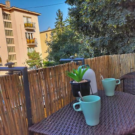 Central Home Apartment In The City Center 에게르 외부 사진
