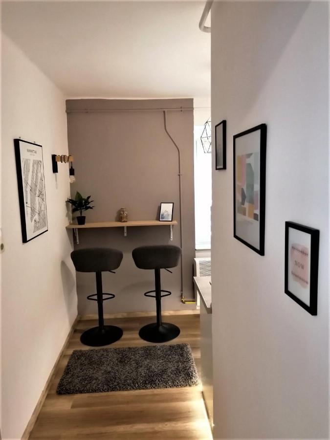 Central Home Apartment In The City Center 에게르 외부 사진