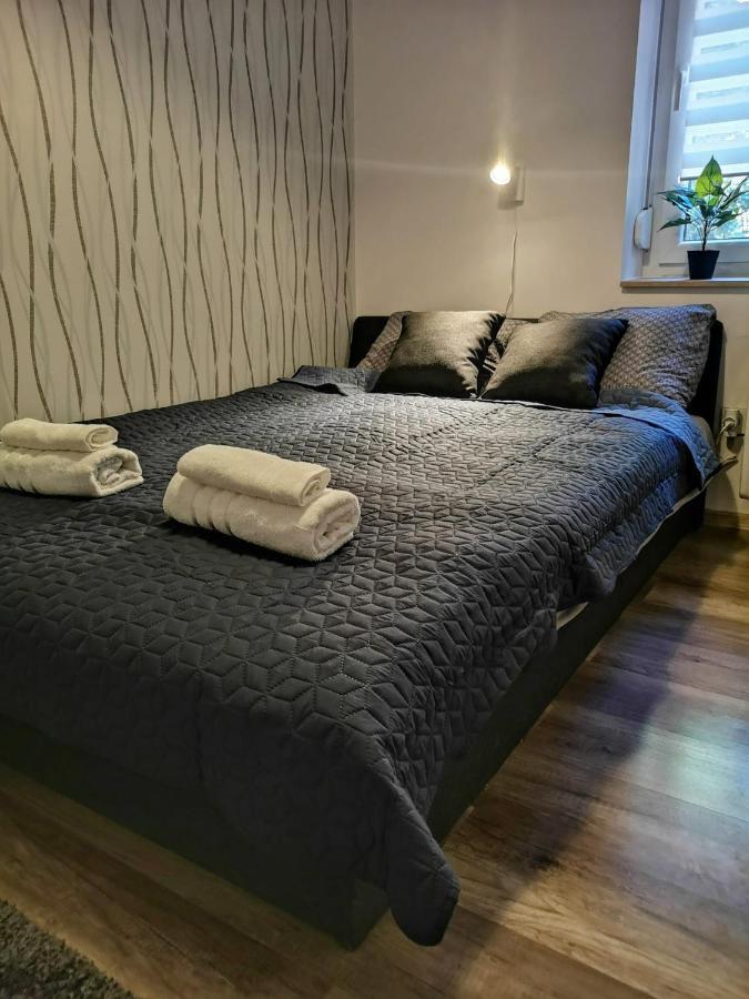 Central Home Apartment In The City Center 에게르 외부 사진