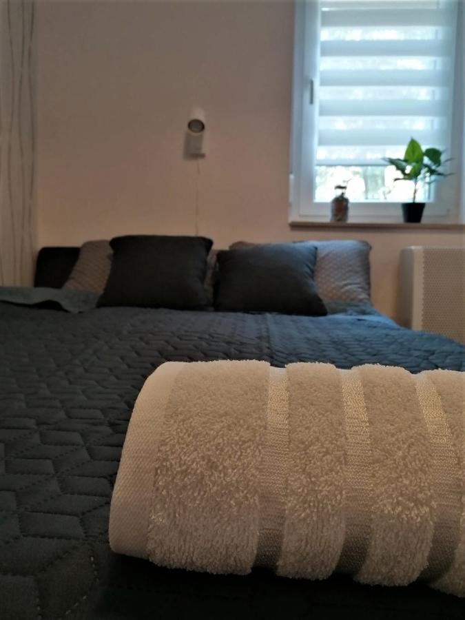 Central Home Apartment In The City Center 에게르 외부 사진